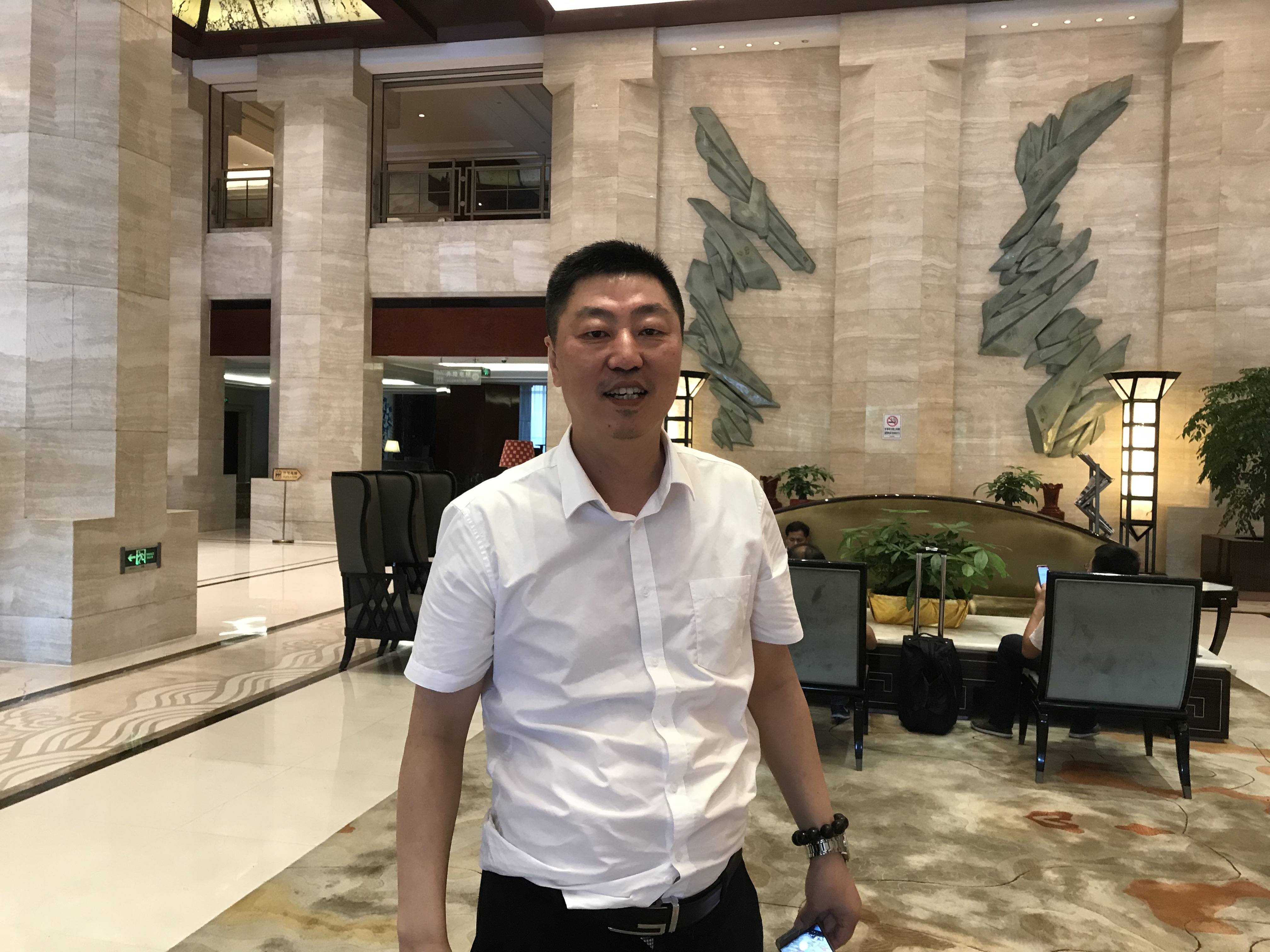 福記逸高 劉曉川